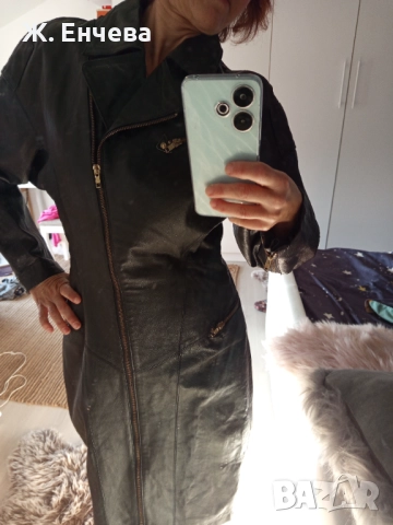 стилна рокля от естествена кожа