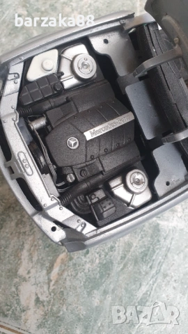 Mercedes S500 1:18 Maisto, снимка 9 - Колекции - 53493783