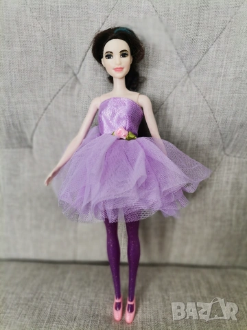 ВСИЧКО 20 Евро - Лот 8 Барби кукли с дрехи – ниска цена!, снимка 5 - Кукли - 54098726