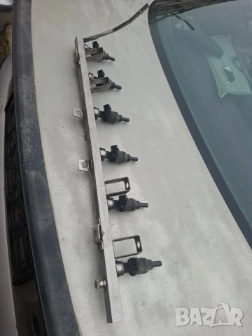 Бензинова рейка с дюзи бмв м54б22