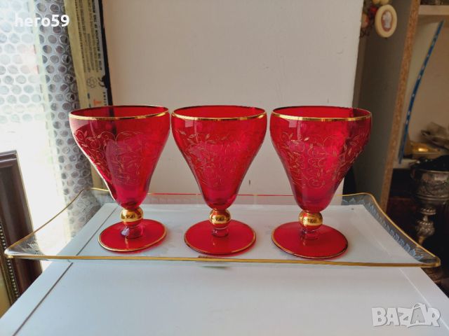 Чехско стъкло-чаши и поднос, снимка 1 - Вази - 45254111
