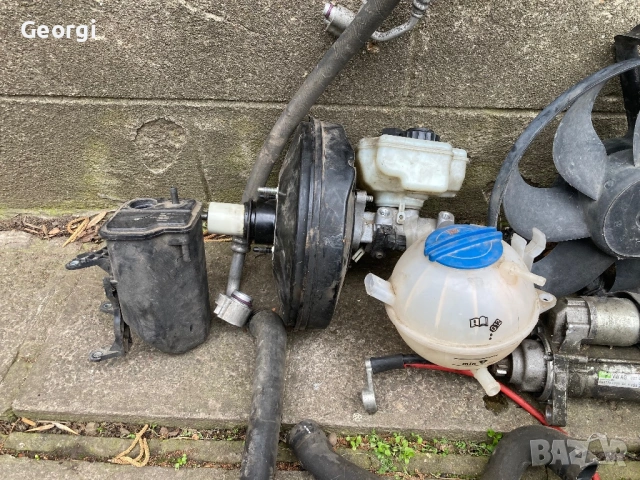 Останали Части Audi A3 8P 1.6 VW Стартер Помпа, снимка 2 - Части - 54059252