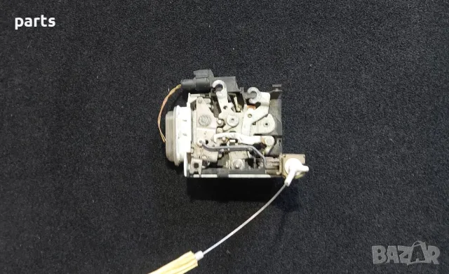 Предна Лява Брава - Ключалка Ауди А3 8L N:09 (2)
- 8L0173CZ, снимка 2 - Части - 50370211