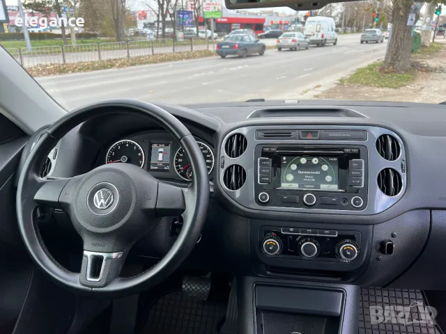 VW Tiguan 2.0 TSI 4x4 R-Line LED Pano Navi DSG, снимка 15 - Автомобили и джипове - 48070370