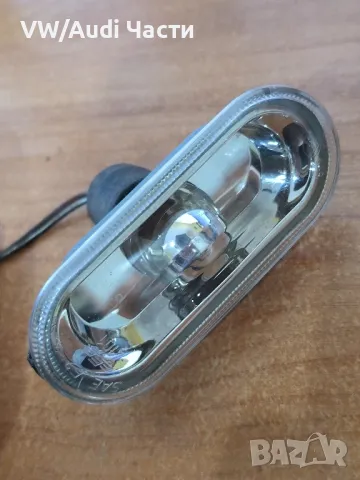 Страничен мигач в калник за Голф 4 Сеат Леон Шкода Пасат Бора VW Golf 4 Seat Skoda Passat 1J0949117, снимка 2 - Части - 49982661