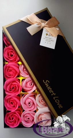 Подаръчна кутия с 18 ароматни сапунени рози, снимка 3 - Декорация за дома - 46395542