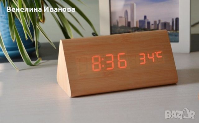 LED Цифров часовник, дървен показващ часа и температурата