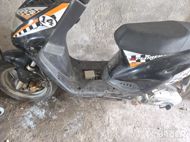 Продавам скутер регистриран, снимка 6 - Мотоциклети и мототехника - 54239687