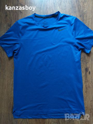 Nike Pro - страхотна мъжка тениска S, снимка 2 - Тениски - 45372648