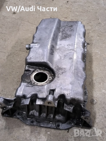 Картер за Голф 5 Ауди А3 Пасат Туран VW Golf 5 Audi A3 8P Passat Touran Jetta , снимка 3 - Части - 52542312