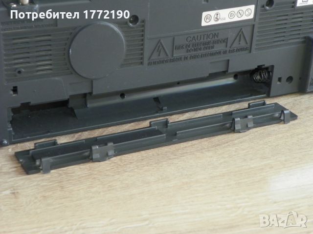 Мини стерео касетофон TOSHIBA RT-8025, снимка 12 - Радиокасетофони, транзистори - 45947198