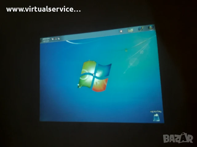 Мултимедиен проектор НР работещ, снимка 2 - Монитори - 50792350