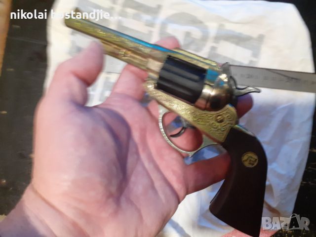 детски револвер с кабзи, снимка 3 - Антикварни и старинни предмети - 45853622