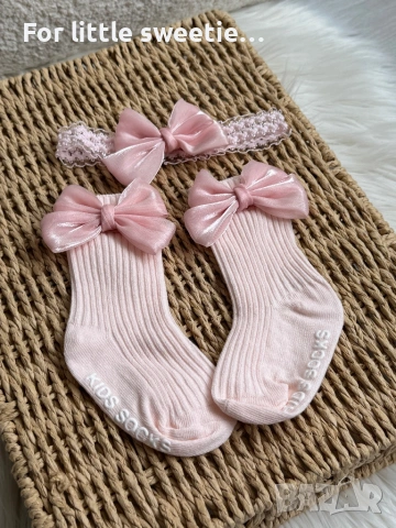 Красив сет от чорапи и лента за глава 🎀  