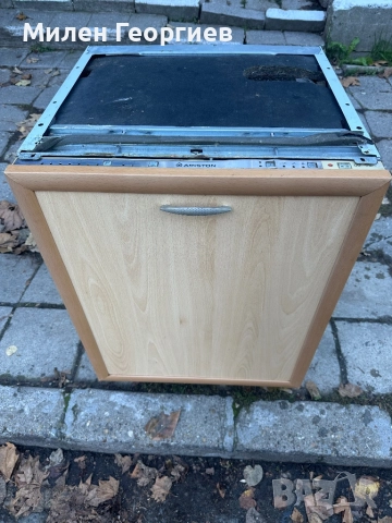 Съдомиялна Hotpoint Ariston