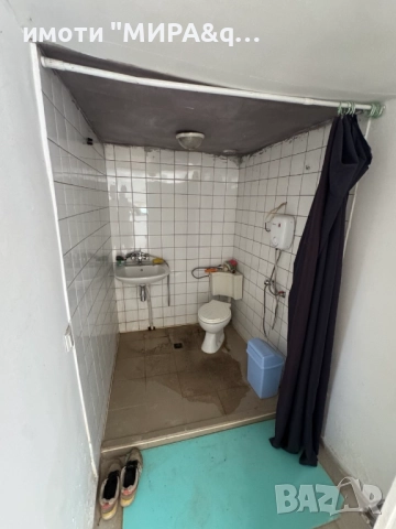 селскостопански имот с обор и къща- Мандра, обл. Хасково, снимка 11 - Складове - 51986872