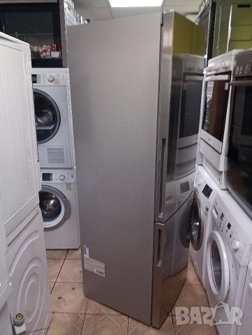 Иноксов комбиниран хладилник с фризер Сименс Siemens А+++ с две години гаранция!, снимка 8 - Хладилници - 53908217