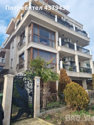 Продавам луксозен двустаен апартамент на първа линия в най-хубавата жилищна сграда в Равда.