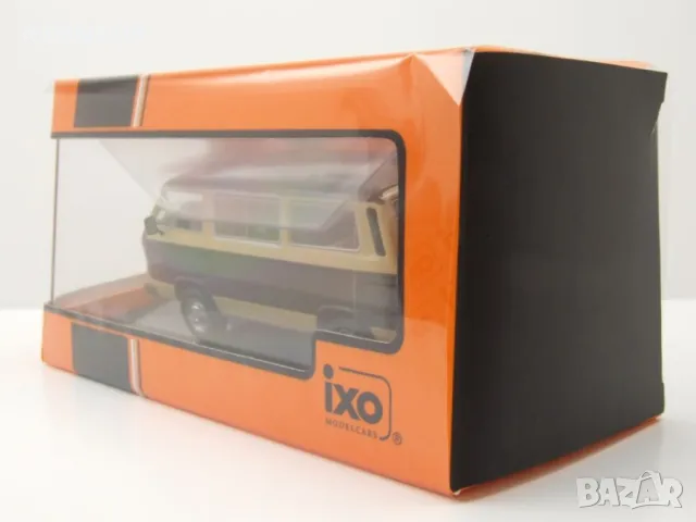 Volkswagen T3 Caravelle Bus 1981 - мащаб 1:43 на IXO моделът е нов в PVC дисплей-кейс VW Transporter, снимка 9 - Колекции - 42495886