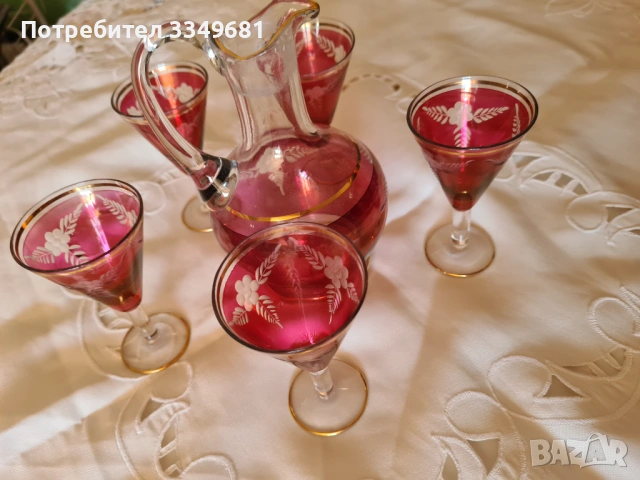 Антикварни чаши цветно стъкло с златни орнаменти , снимка 2 - Антикварни и старинни предмети - 54242947