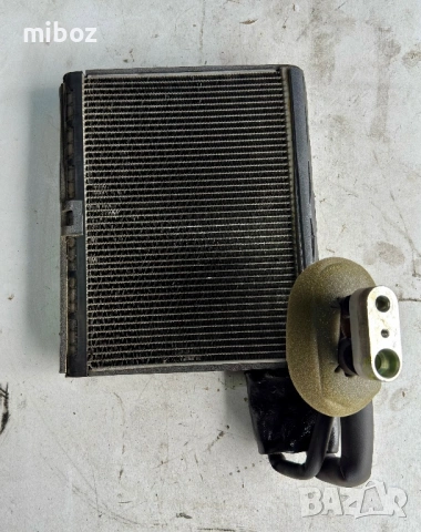 Климатичен радиатор купе Land Rover Range Rover sport L320, снимка 2 - Части - 54091866