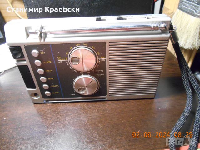 Hanimex HDR 1320 Portable Radio clock alarm - vintage 81, снимка 4 - Радиокасетофони, транзистори - 46090166