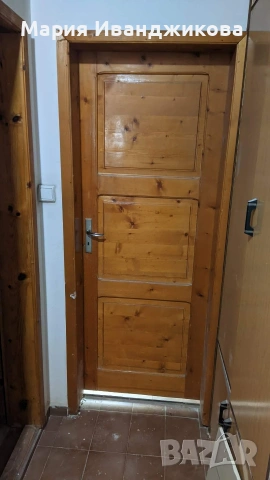 Стари дървени врати