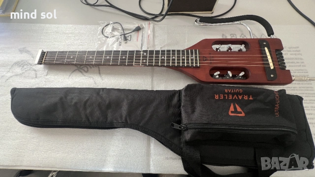 Травъл китара и усилвател като нови Travel guitar, снимка 2 - Китари - 53776876