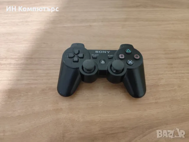 Продавам джойстик за PS3, снимка 1 - Аксесоари - 48737346