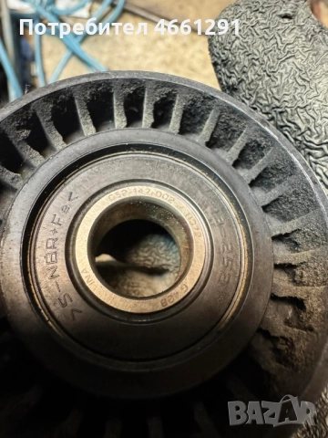 Обтяжна ролка на двигател Мерцедес Mercedes 2.2Cdi само за 20лв., снимка 4 - Части - 52545556