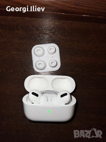 Продавам AirPods Pro 2 (1-во поколение), снимка 4 - Слушалки и портативни колонки - 53132709