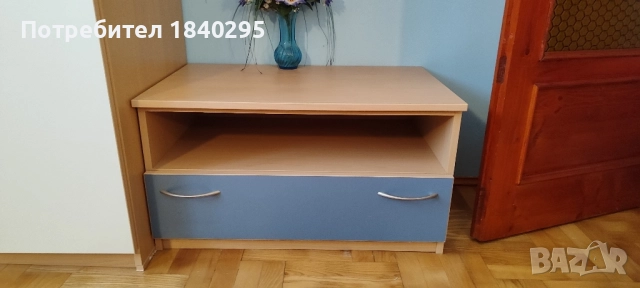 Малко шкафче