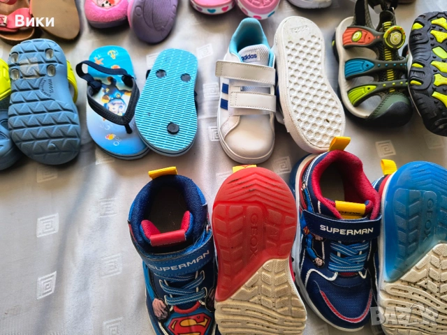 Детски обувки, включващ сандали, маратонки, чехли тип "крокс" и пантофи., снимка 10 - Детски обувки - 54234979