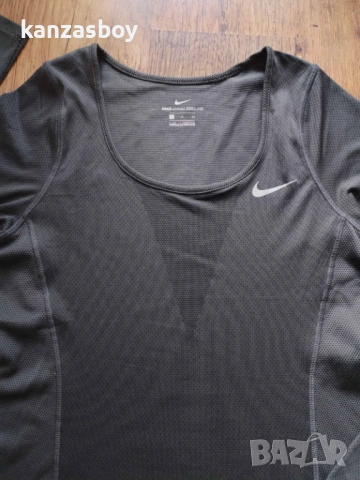 Nike Zonal Cooling Short sleeve Tee - страхотна дамска блуза КАТО НОВА С, снимка 2 - Блузи с дълъг ръкав и пуловери - 53622902