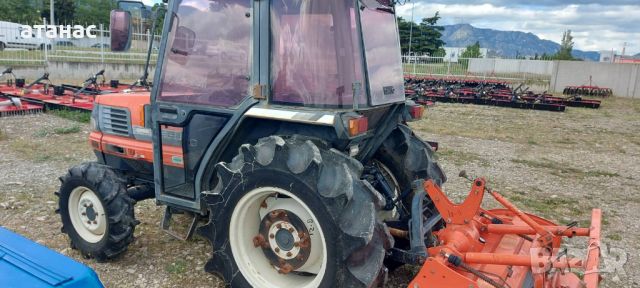Трактор Кубота, снимка 6 - Селскостопанска техника - 45352896