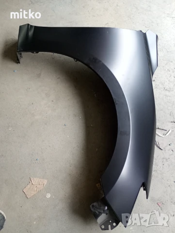 Десен калник Мазда 3 , снимка 2 - Части - 51204463