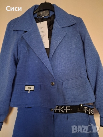 Спортно елегантен костюм с пола на плисета, снимка 2 - Костюми - 52716610