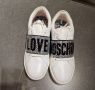 Дамски обувки Love Moschino , снимка 1 - Дамски ежедневни обувки - 45953179