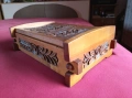 Продавам старинна декоративна дърворезби вана кутия за бижута , снимка 2