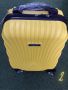 Стилен куфар с колелца за ръчен багаж с твърдо покритие 40/30/20см, снимка 1 - Куфари - 45999086