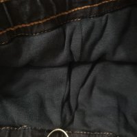 Нови ватирани дънки на Reserved 158 см, снимка 2 - Детски панталони и дънки - 45389798