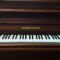Пиано ALEXANDER HERRMANN, снимка 1 - Пиана - 44955404