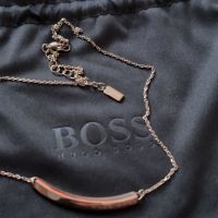 Оригинален гердан на Hugo Boss, снимка 1 - Колиета, медальони, синджири - 45687648