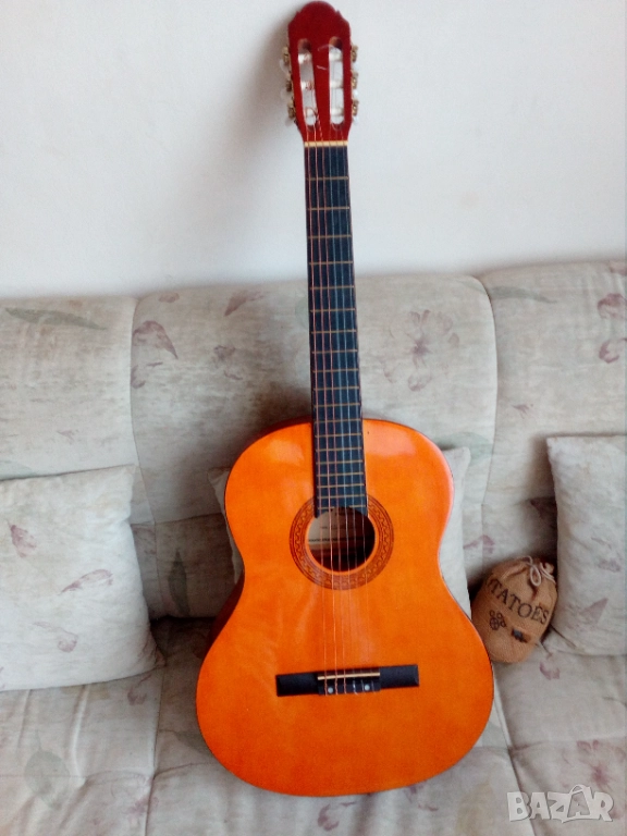 Класическа китара Martinez 4/4, снимка 1