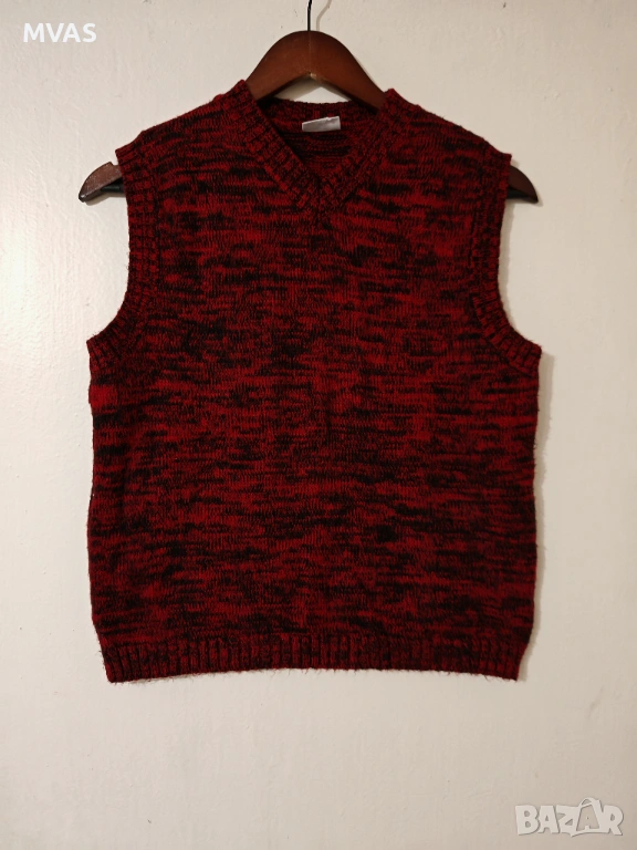 Нов дамски червен плетен елек S размер, снимка 1