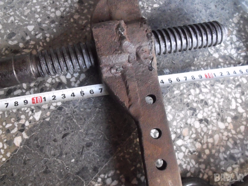 Винт с рамо, част от стяга или крик., снимка 1