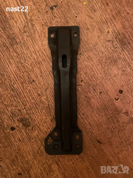 Планка между греди Сузуки Витара 1990-1998 год, снимка 1