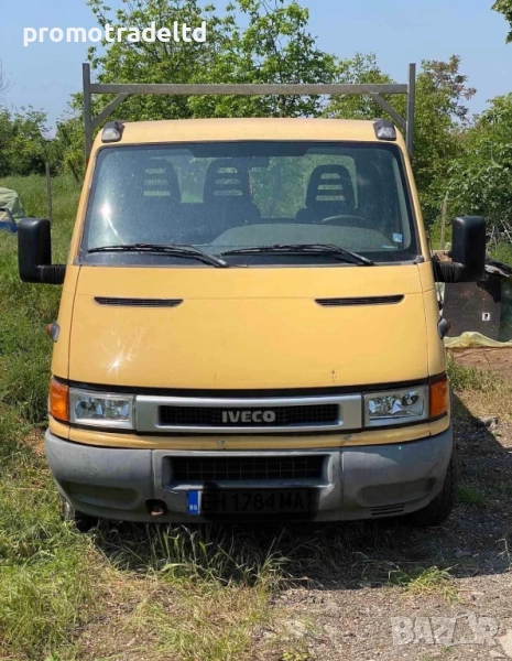 Бордово камион бус Ивеко Дейли под наем Iveco Daily бордови, снимка 1