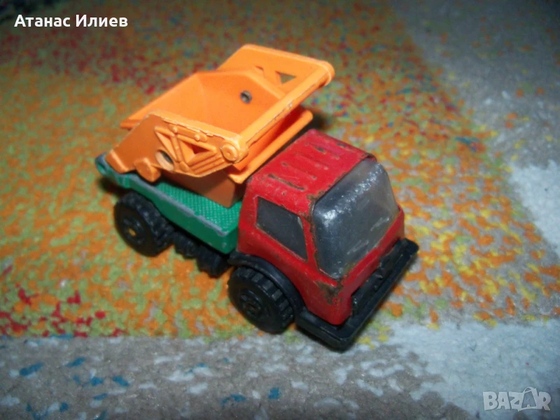 Малко ламаринено камионче, соц играчка., снимка 1