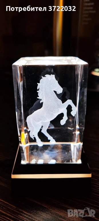 3D кристална нощна лампа с гравирана фигурка, снимка 1